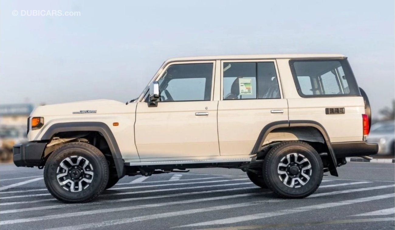 تويوتا لاند كروزر هارد توب Toyota Land Cruiser Hard Top 2024 Toyota LC76 2.8l Diesel Automatic Full Option