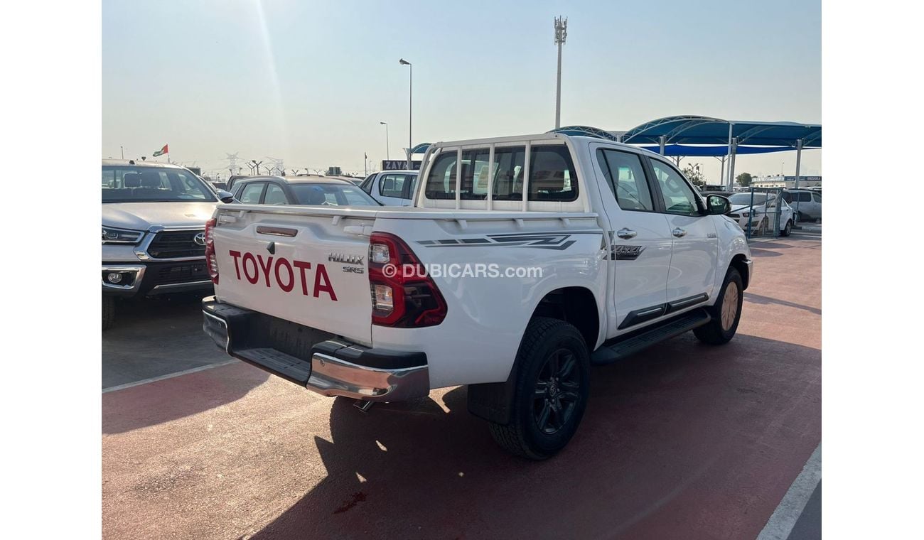 تويوتا هيلوكس TOYOTA HILUX 2.7 AT FULL OPTION WITHOUT PUSH START WHITE 2025