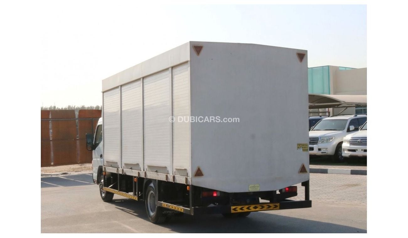 ميتسوبيشي فوسو 2017 | FUSO CANTER WATER BODY - 4 TON CAPACITY WITH GCC SPECS AND EXCELLENT CONDITION