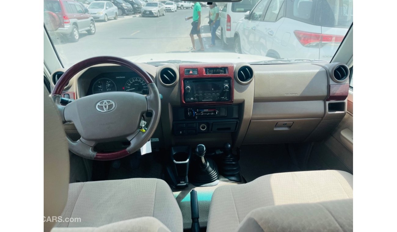 تويوتا لاند كروزر بيك آب Toyota landcuriser pickup 2018 V6 Petrol left hand drive