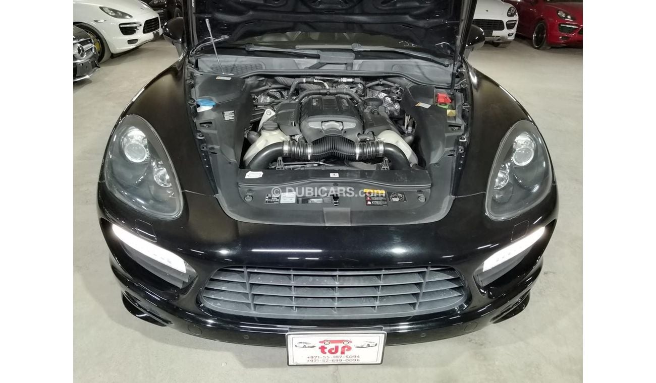 بورش كايان Turbo 4.8L (500 HP) , WITH PORSCHE CARBON CERAMIC BRAKES, CARBON INTERIOR AND MORE…