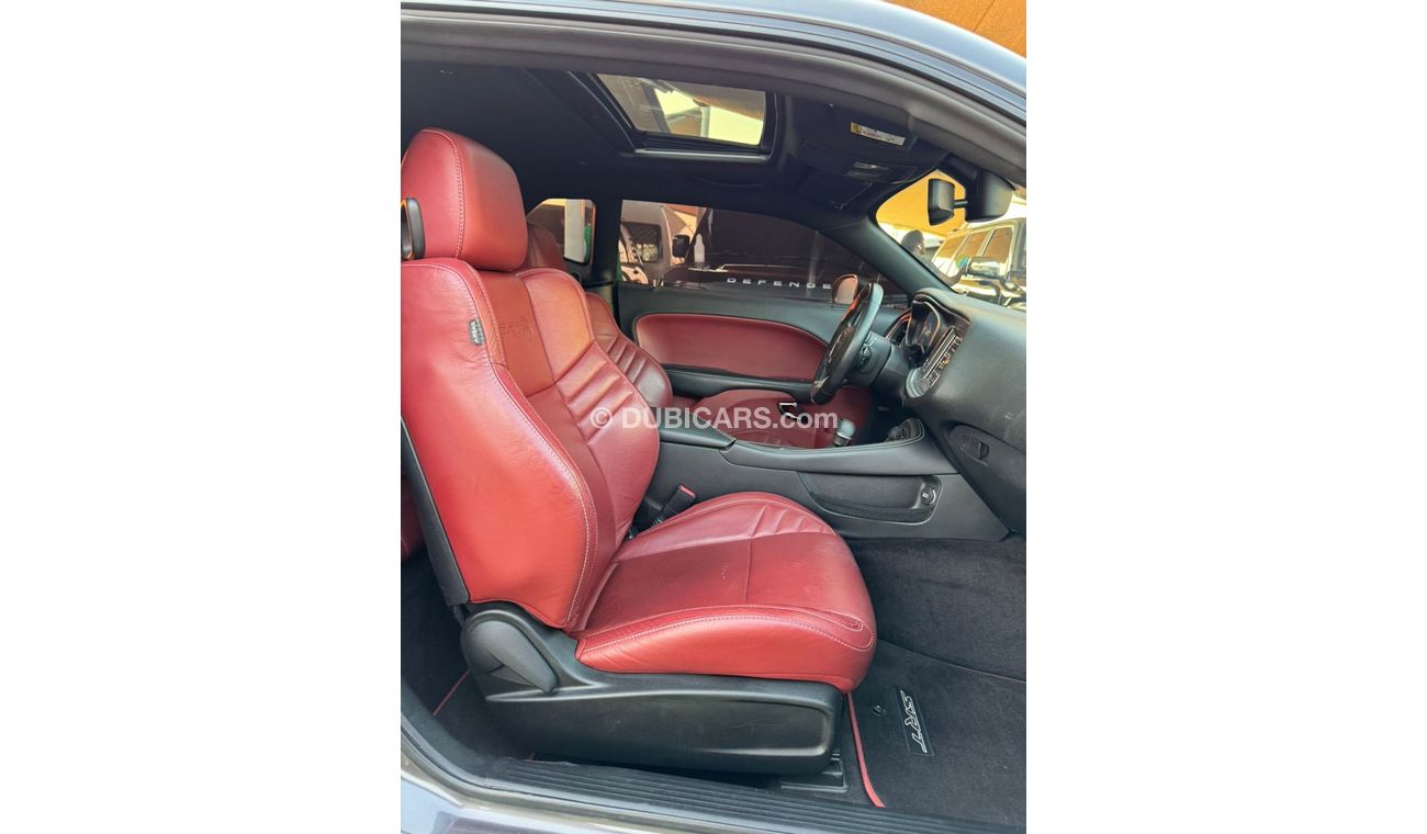 دودج تشالينجر DODGE CHALLENGER SRT HELLCAT 2019 GCC FULL SERVICE HISTORY PERFECT CONDITION