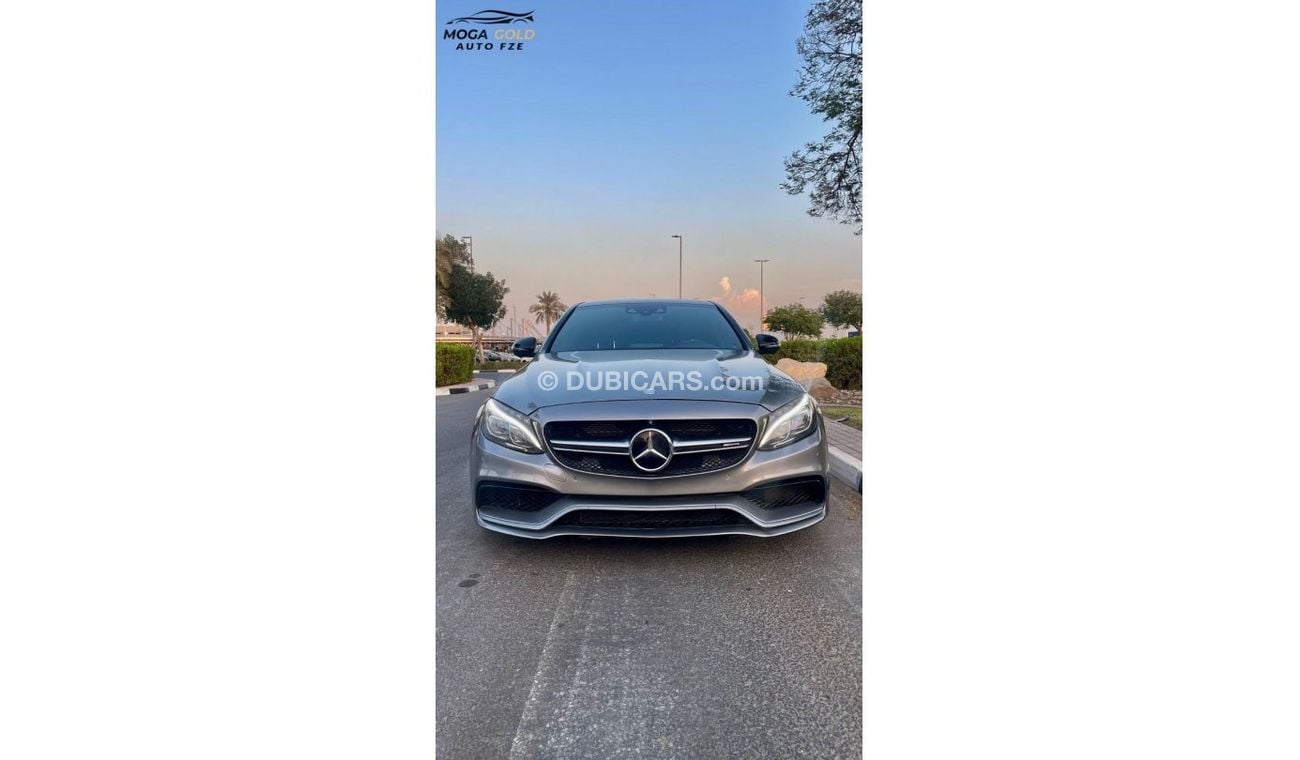 مرسيدس بنز C 63 AMG Mercedes-Benz C 63s AMG v8