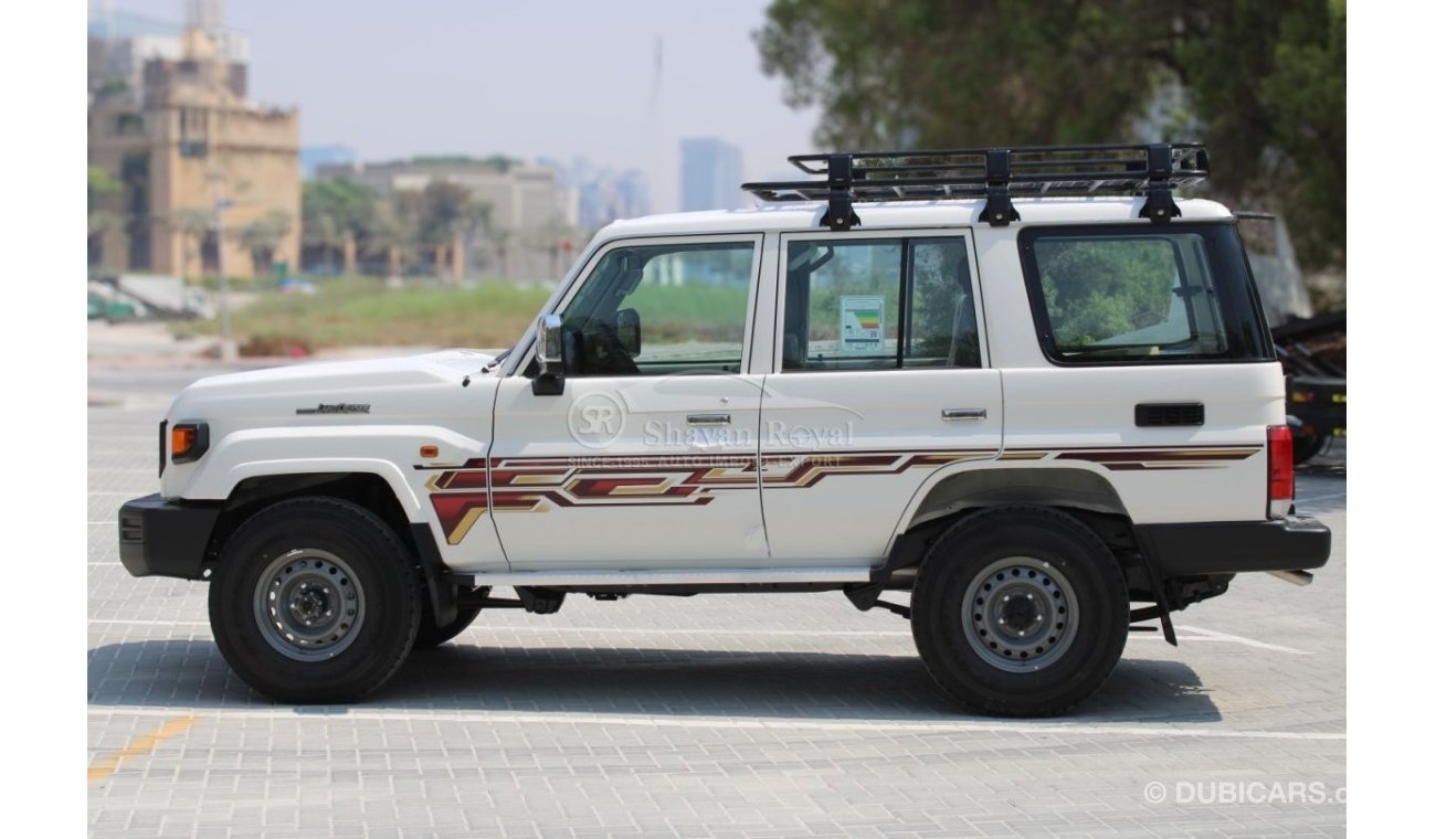 تويوتا لاند كروزر هارد توب LHD LC76 4.5L TDSL-E V8 4WD 5DR 5S MT 2024MY WITH ROOF RAIL