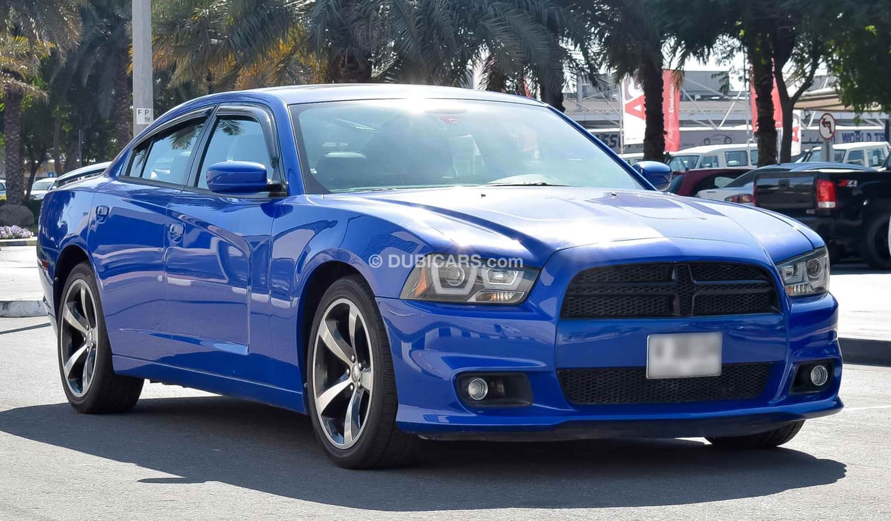 Dodge Charger DODGE CHARGER R / T HEMI is an excellent condition - the highest spec in its class - cash and premiu