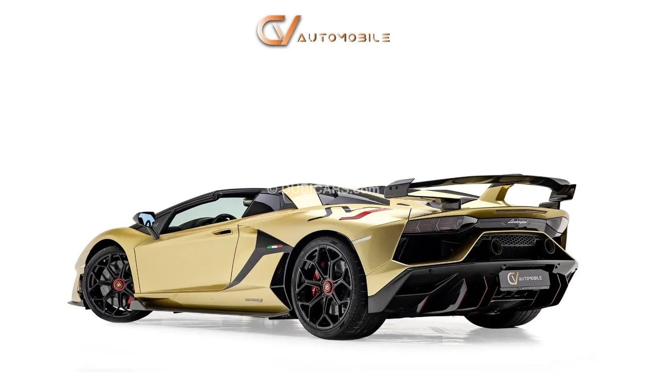 لامبورغيني أفينتادور LP770-4 SVJ Roadster - GCC Spec - With Warranty