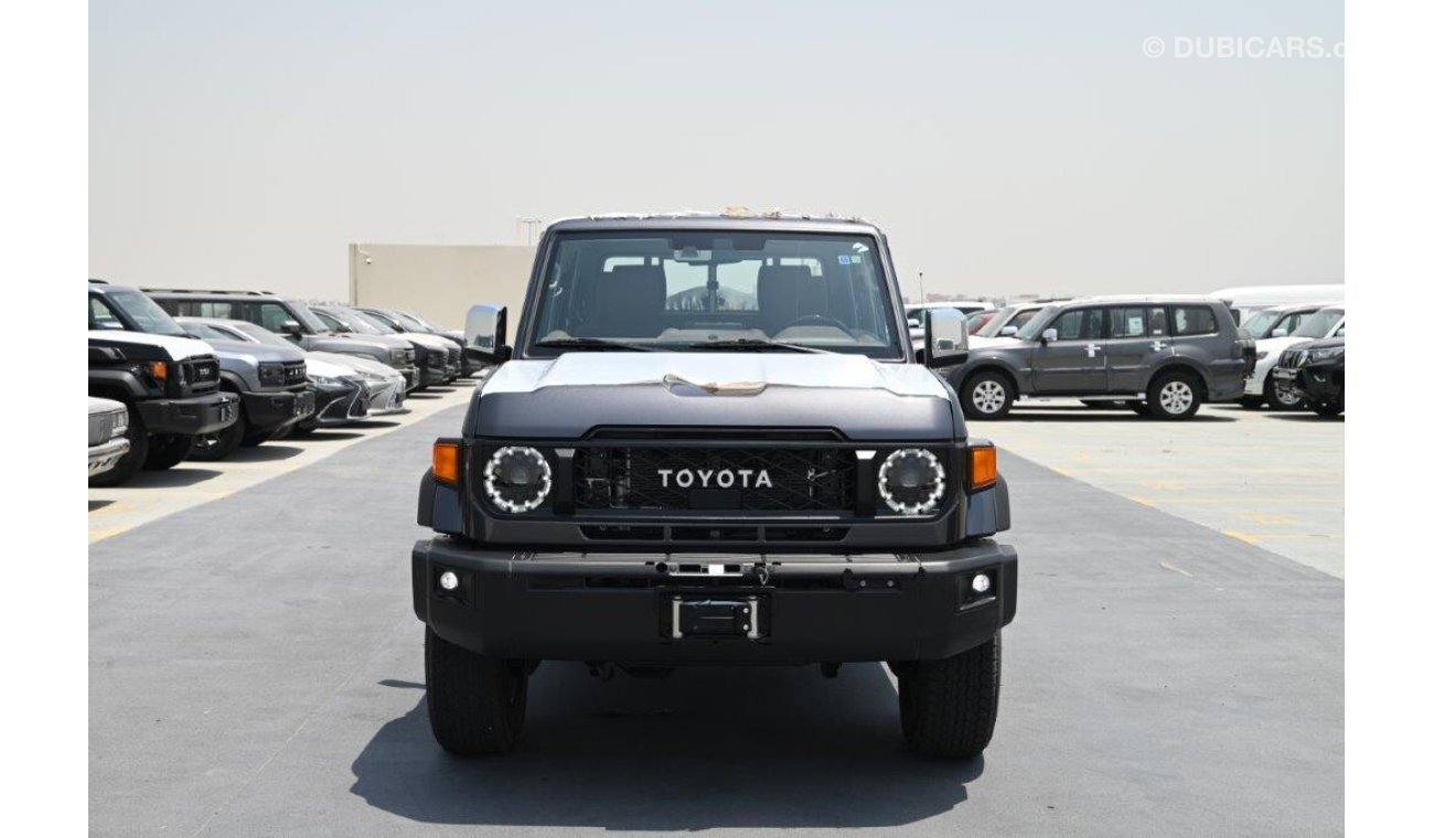 تويوتا لاند كروزر بيك آب 79 Double Cab SDLX 2.8L Diesel 4WD 2-Seater Automatic