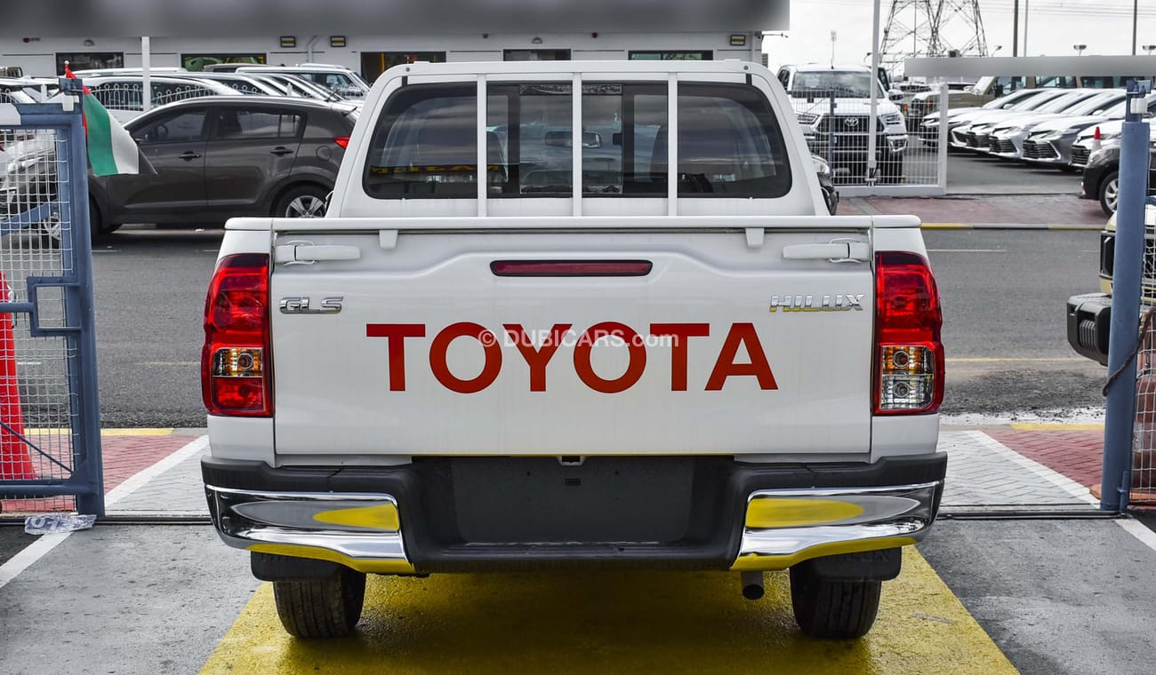 Toyota Hilux GLS  2 7L 2WD  A/T