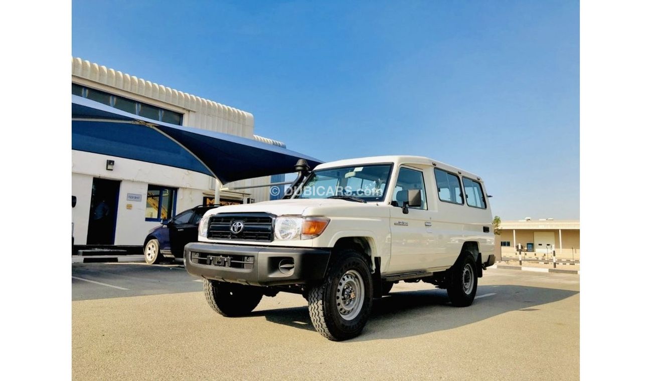 Toyota Land Cruiser Hard Top Toyota Land Cruiser 78 Htop 4.2 DSl 3 door