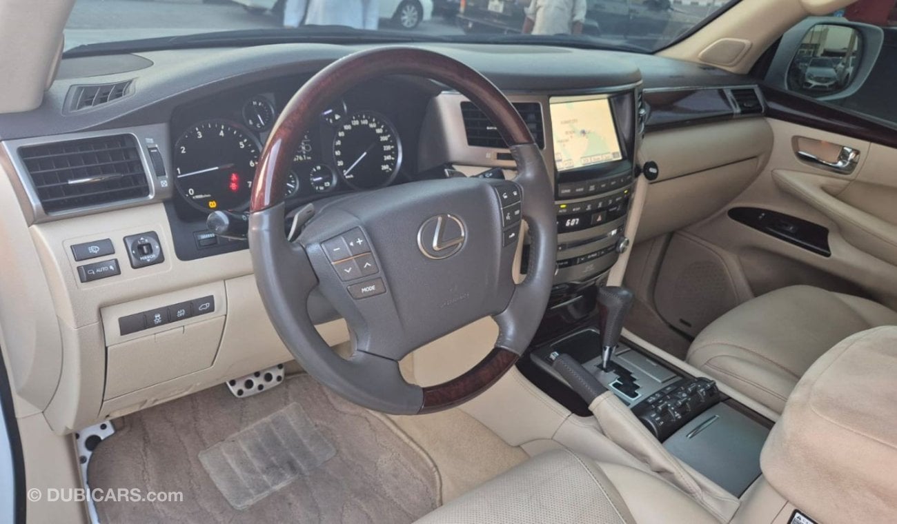 Lexus LX570 2014 Lexus LX570 Sport Platinum (URJ201), 5dr SUV, 5.7L 8cyl Petrol, Automatic, All Wheel Drive. cle