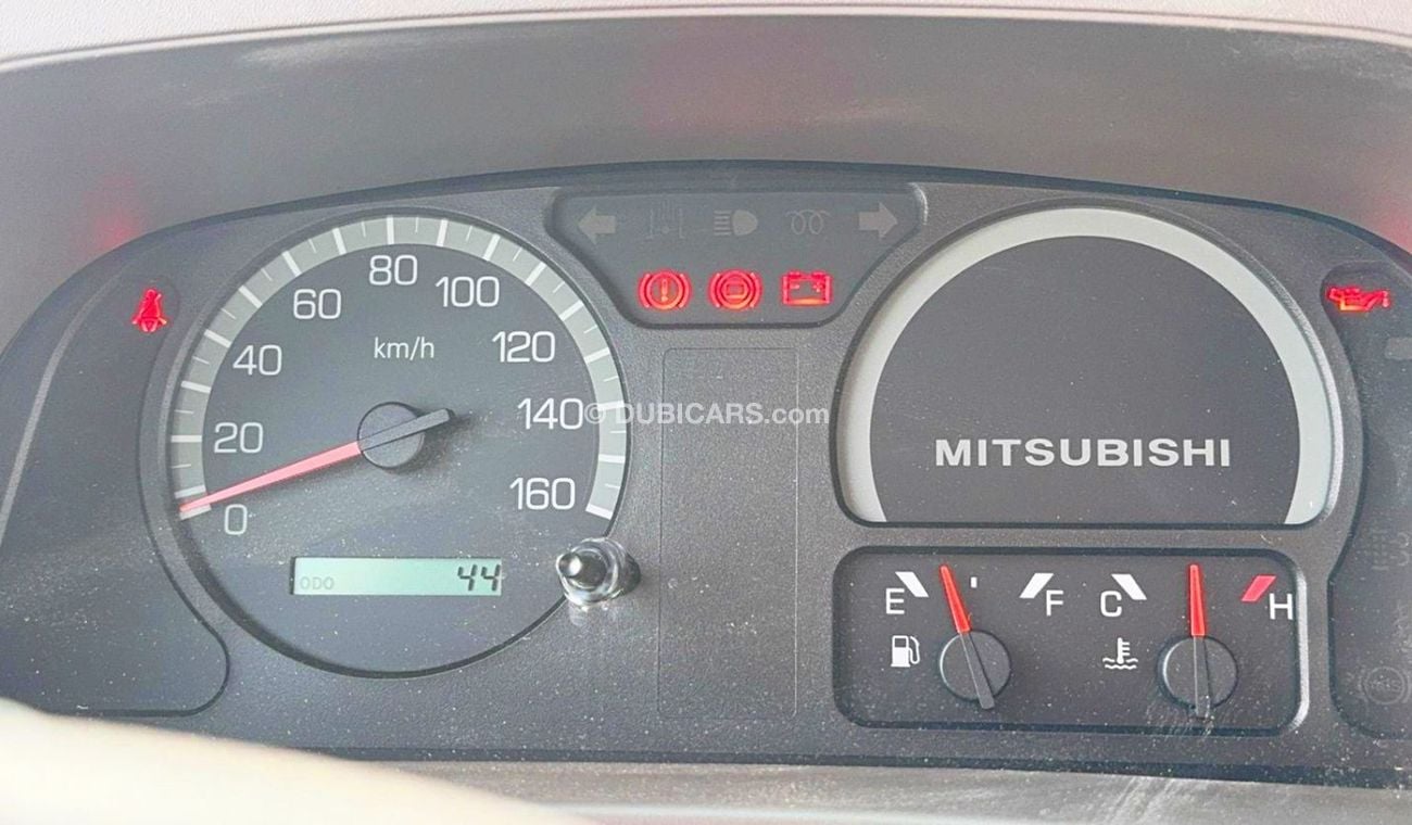 Mitsubishi Rosa Mitsubishi Rosa MITSUBISHI ROSA DIESEL 4.2L 34 SET 2024