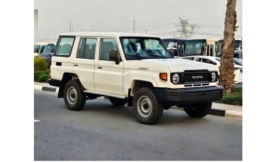 تويوتا لاند كروزر هارد توب LC76 / V6 / 4.2L DIESEL / M/T / POWER WINDOWS WITH LEATHER/ 4WD (CODE # 68037)