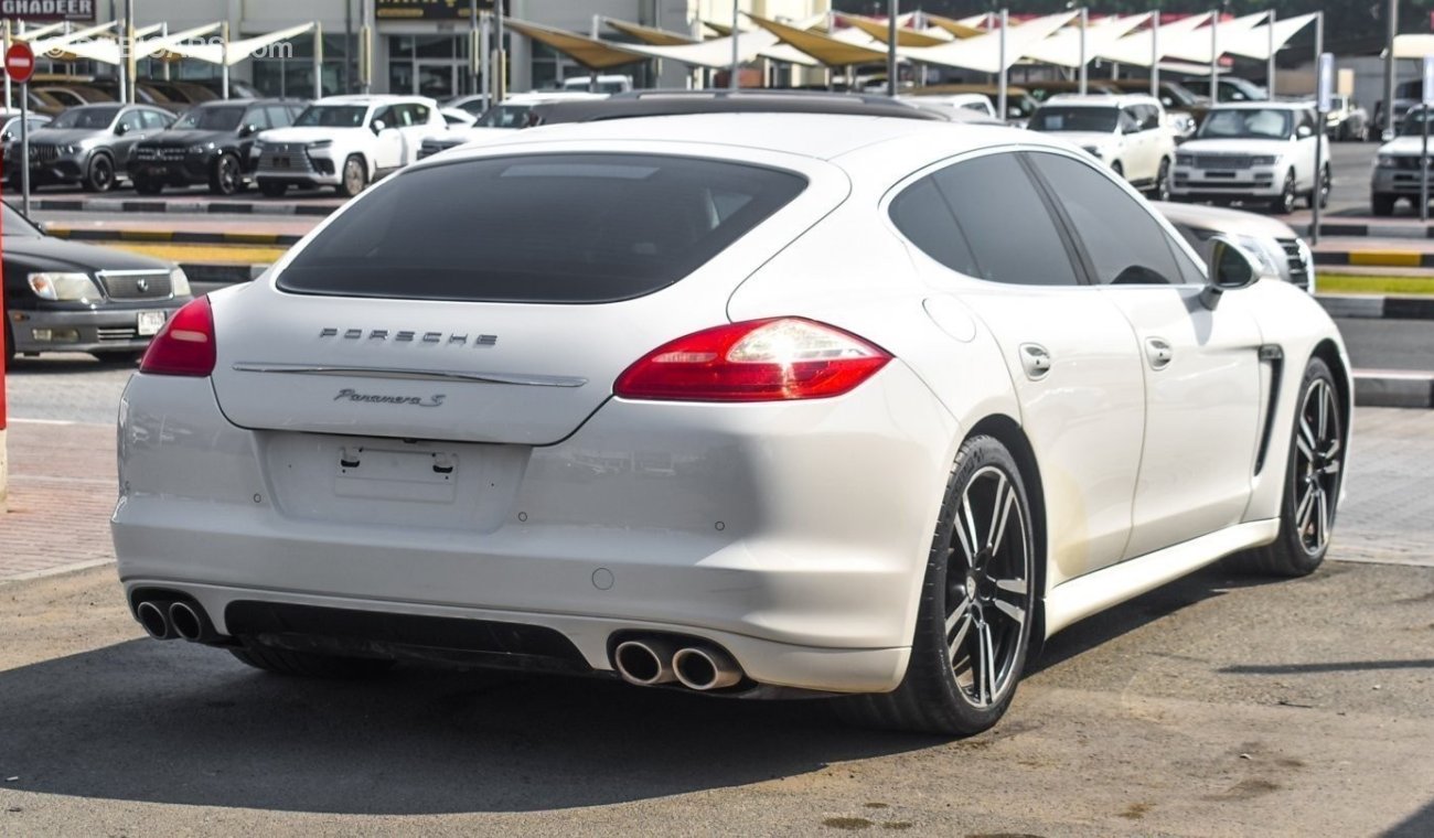 Porsche Panamera S