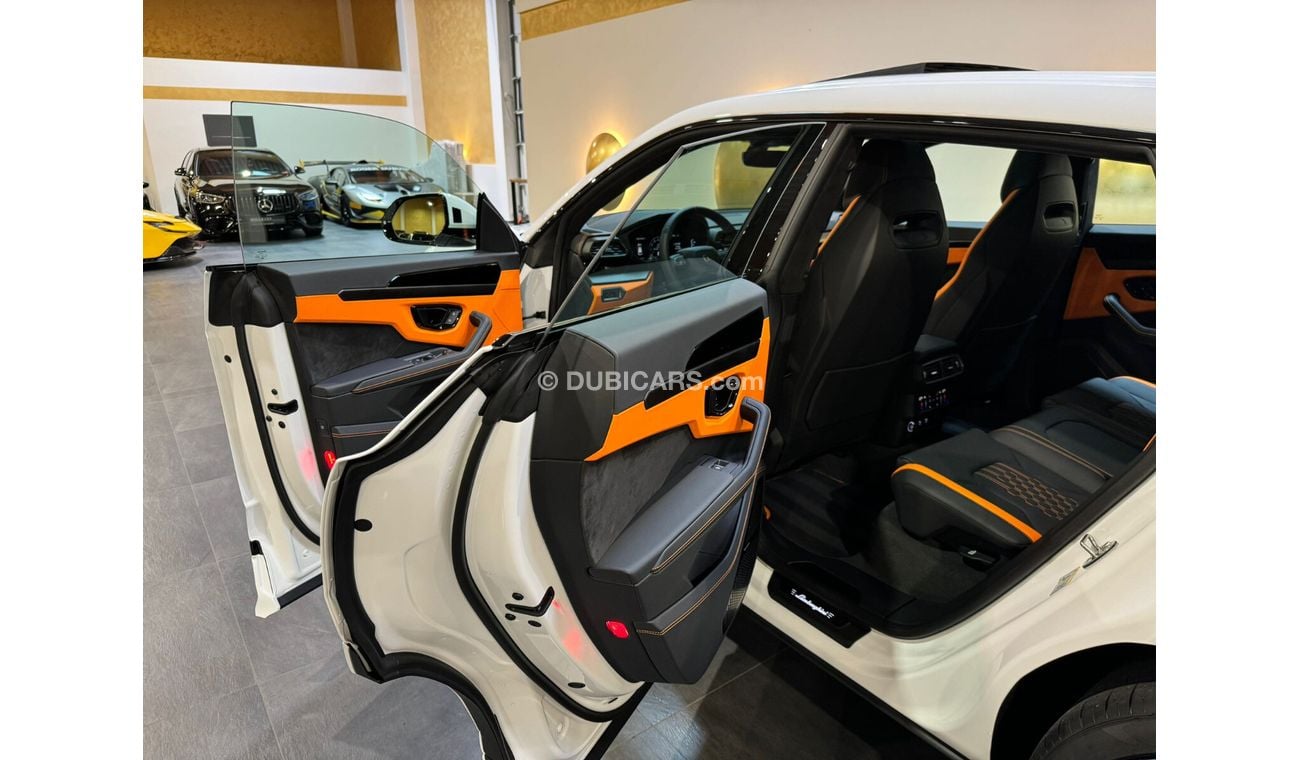 Lamborghini Urus S Orange INT.