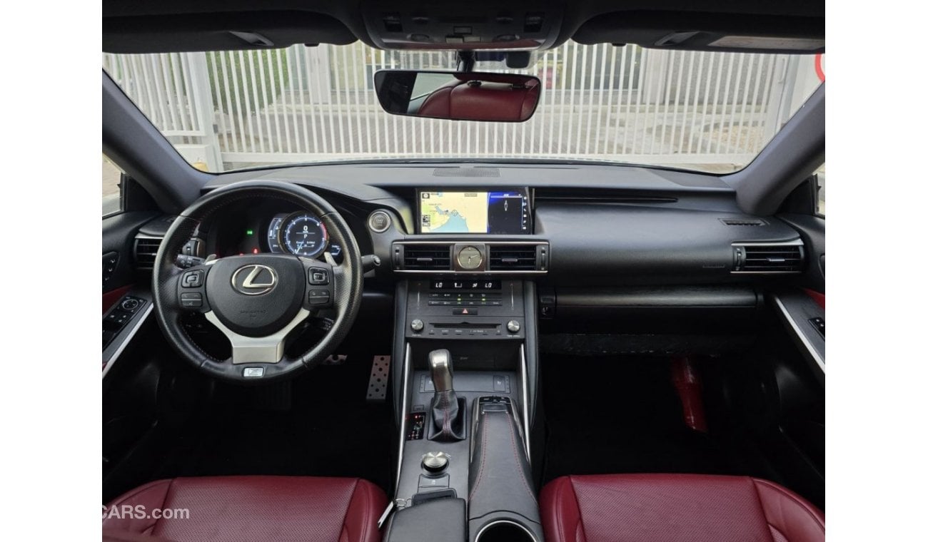 Lexus IS300 F Sport LEXUS IS-300 F-SPORT 2020 GCC PERFERCT CONDITION IN SIDE OUT SIDE // 2 KEYS