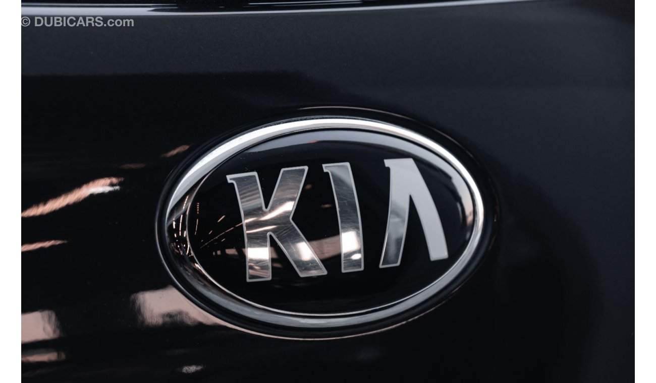 Kia Sorento Base DEAL OF THE MONTH + PREMIUM INSURANCE AND SO MUCH MORE INCLUDED IN THE PRICE