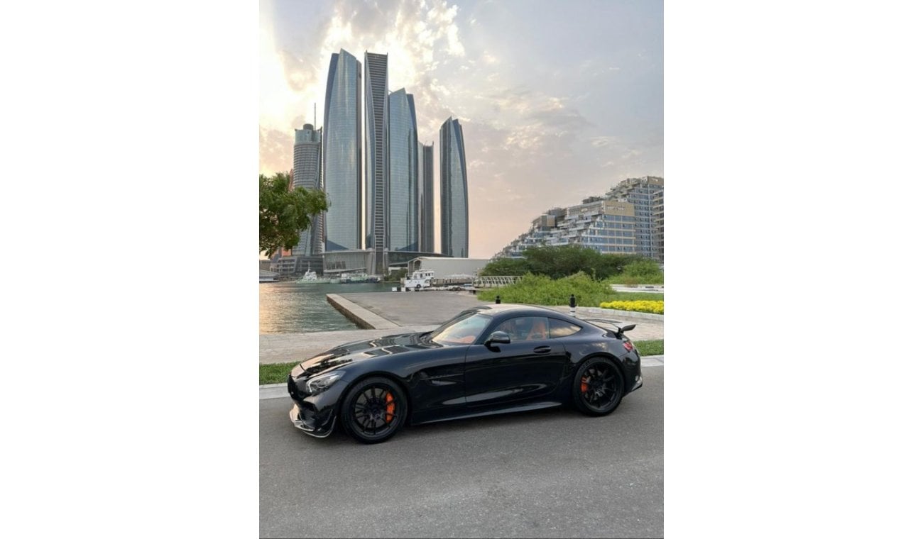 مرسيدس بنز AMG GTR