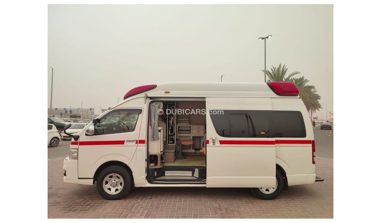 Toyota Hiace TRH226-0010606 -AMBULACE || WHITE PETROL || kms 167914 || RHD || AUTO|| only Export.