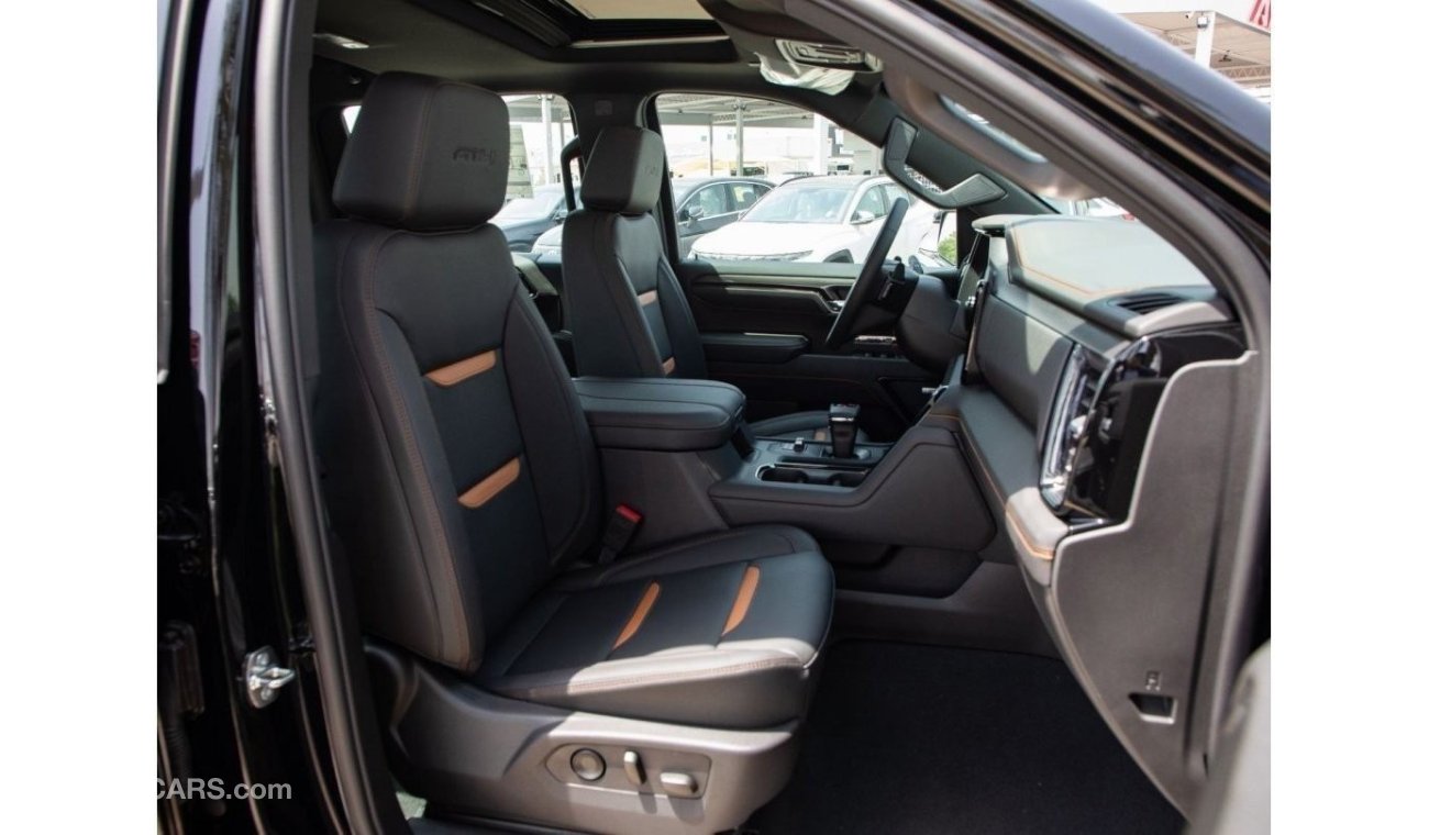 GMC Sierra AT4 4WD CrewCab.