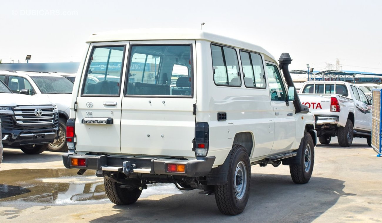 Toyota Land Cruiser Hard Top V8