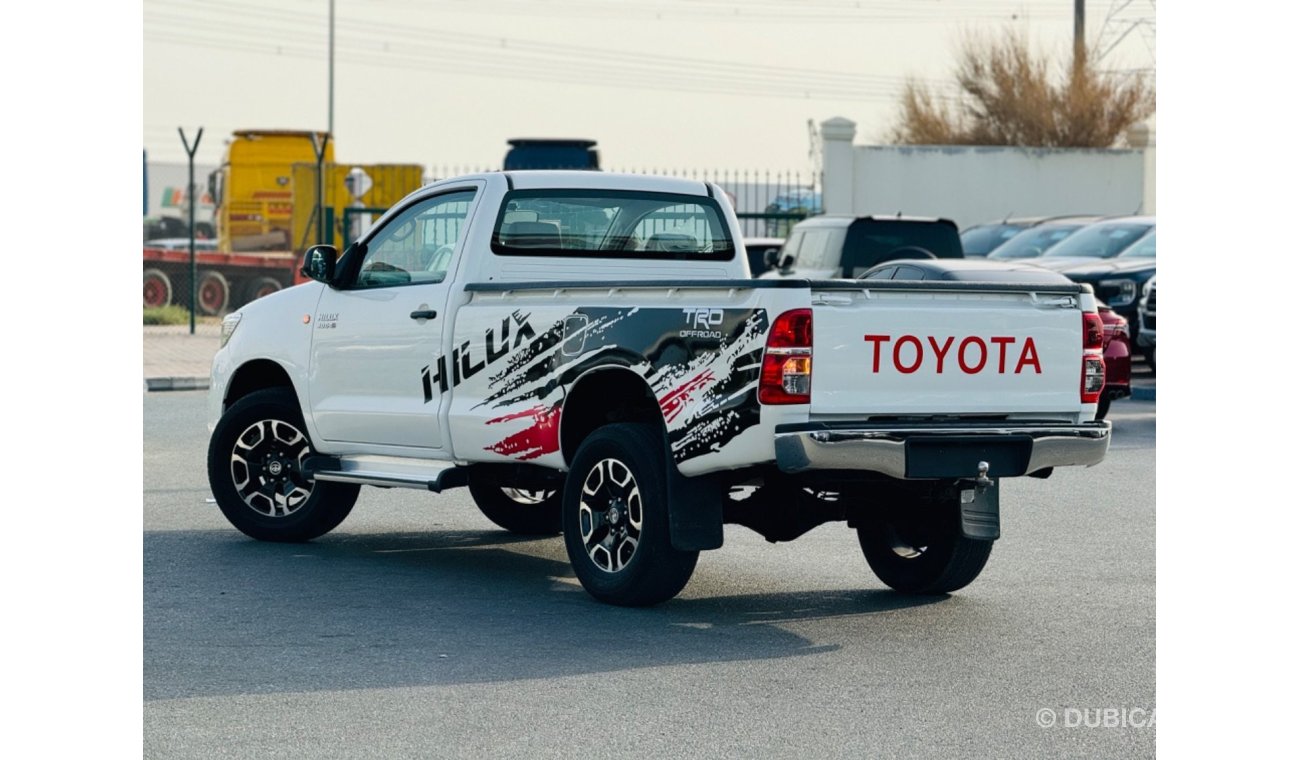 تويوتا هيلوكس Toyota Hilux single cabin