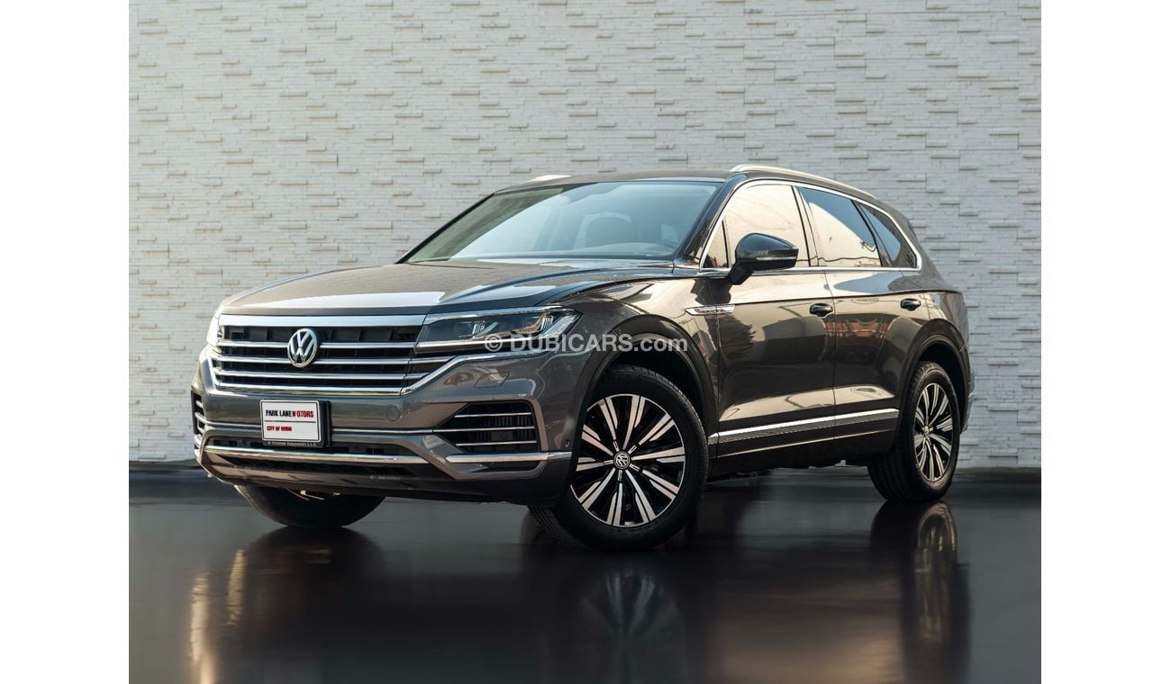 Volkswagen Touareg AED 2,280 PM • TOUAREG 3.0L V6 COMFORTLINE • LOW KM • OFFICIAL VOLKSWAGEN AL NABOODA SERVICE HISTORY