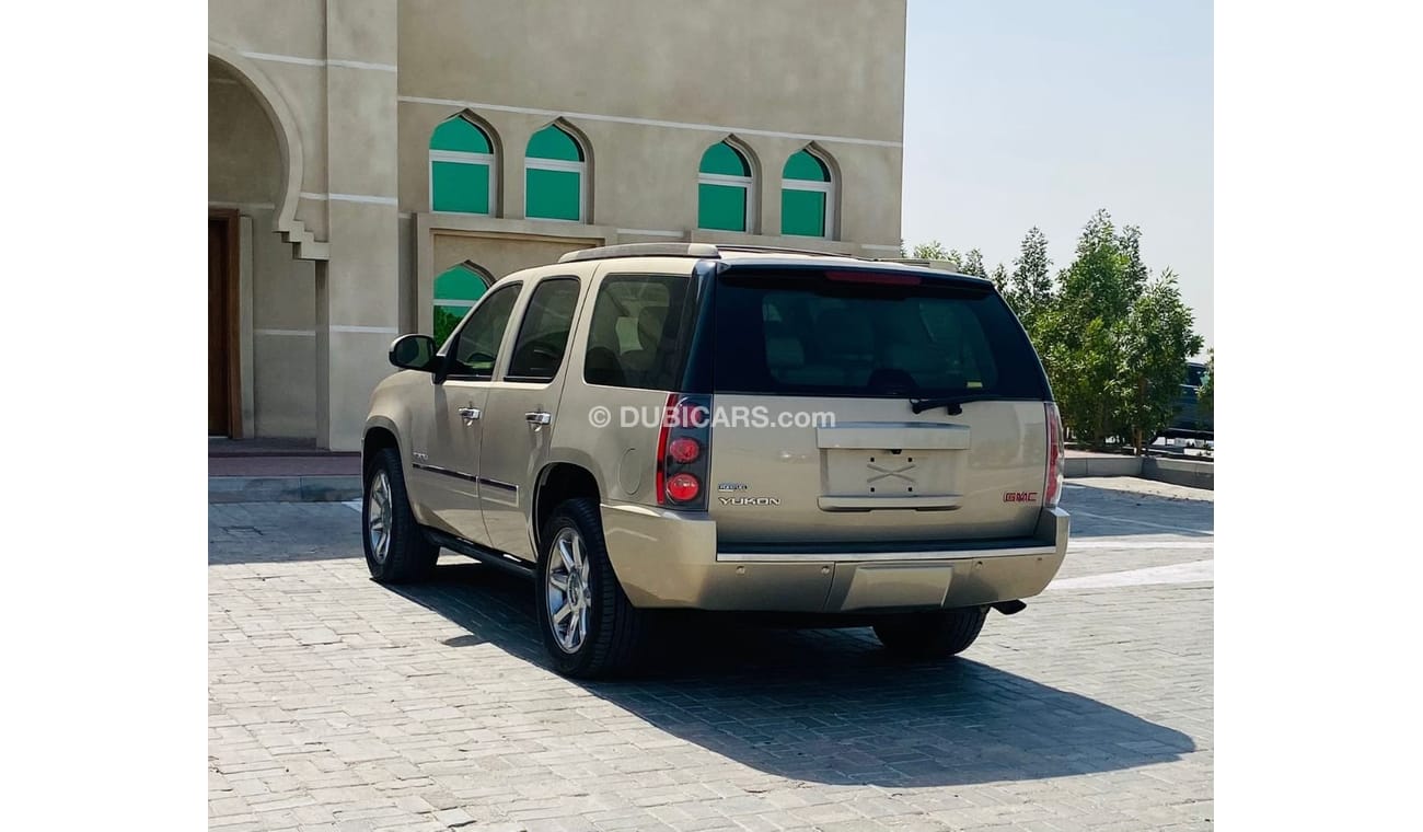 GMC Yukon Denali 6.2L