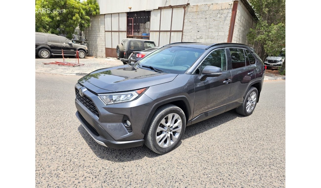 Toyota RAV4 Full options XLE premium