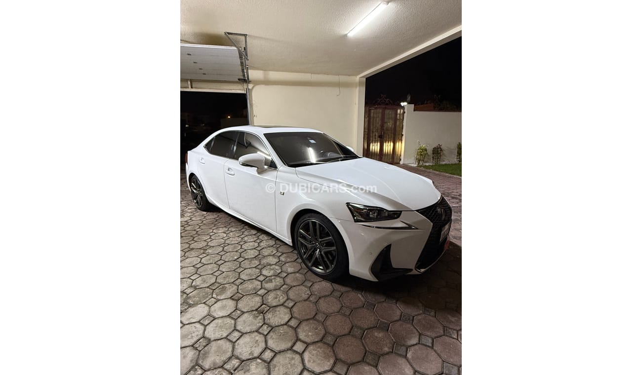 Lexus IS350