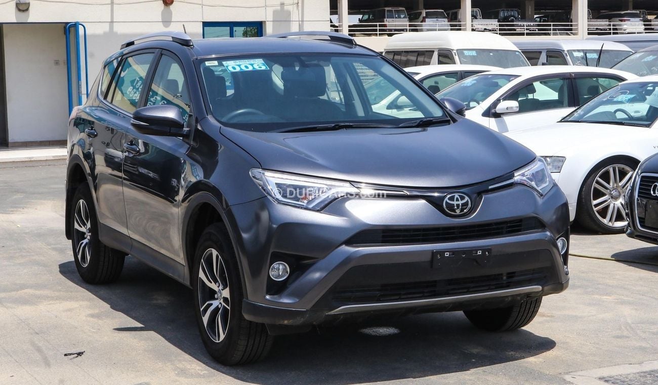 Used Toyota RAV 4 2014 for sale in Dubai - 329634