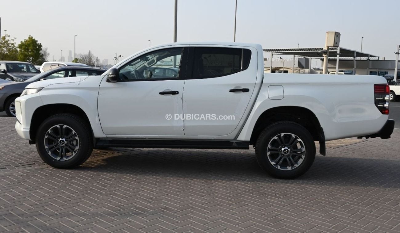 Mitsubishi L200 MITSUBISHI L200 SPORTERO 2.4L DIESEL GLS  4WD DCAB M/T –(MY 2023)