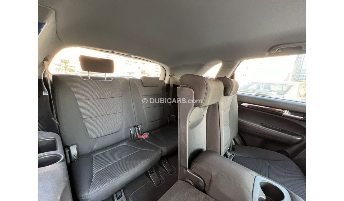 كيا سورينتو Base 2.4L AWD KIA SORENTO GCC 7 SEAT ORGINAL PAINT MODEL / 2014