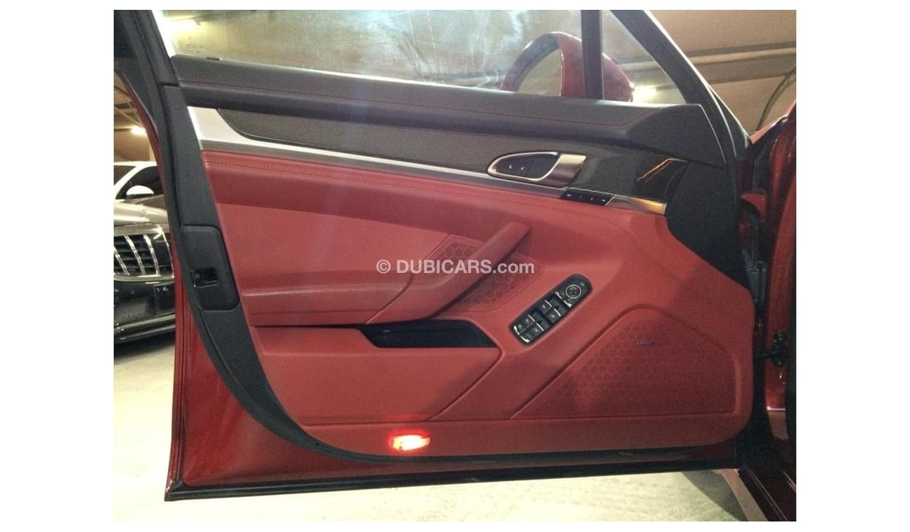 بورش باناميرا PORSCHE PANAMERA GTS 4.8L 2015, WITH SPECIAL COLOUR, BOSE SOUND SYSTEM AND MORE..