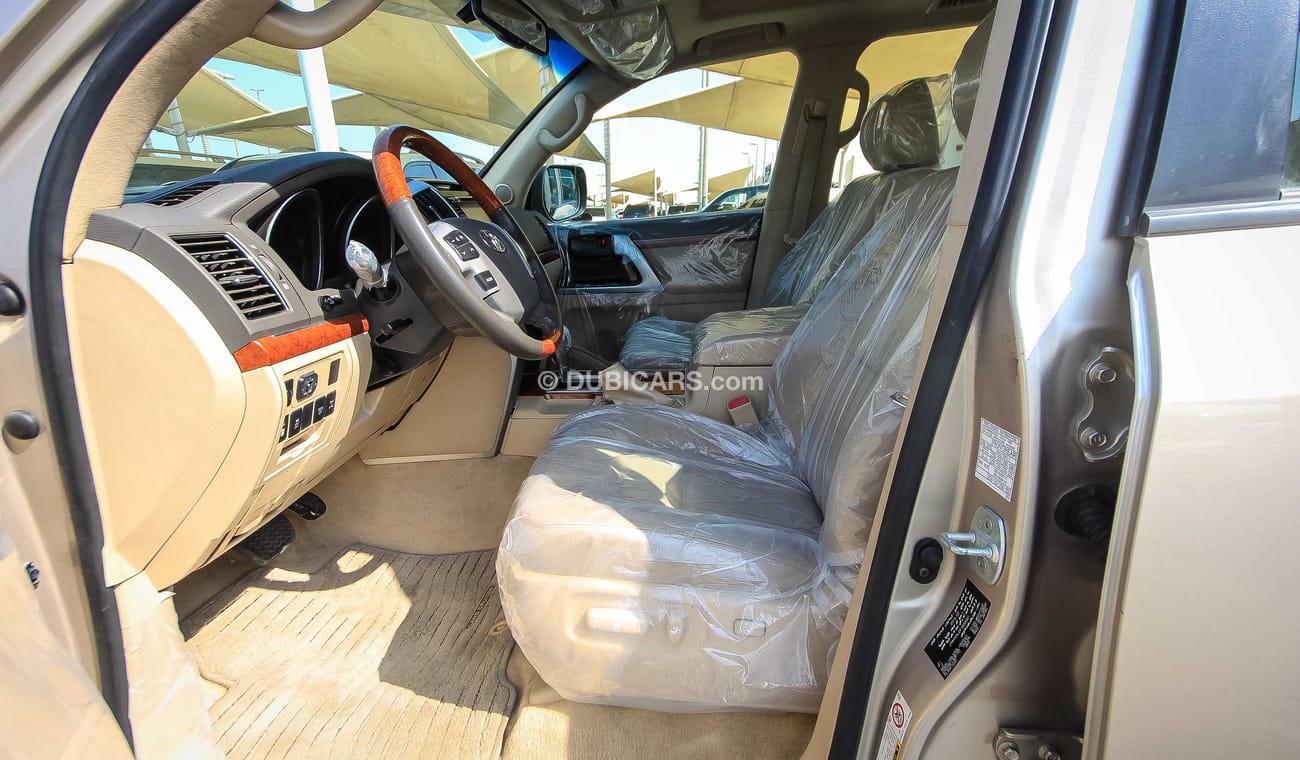 Toyota Land Cruiser VXR V8 5.7