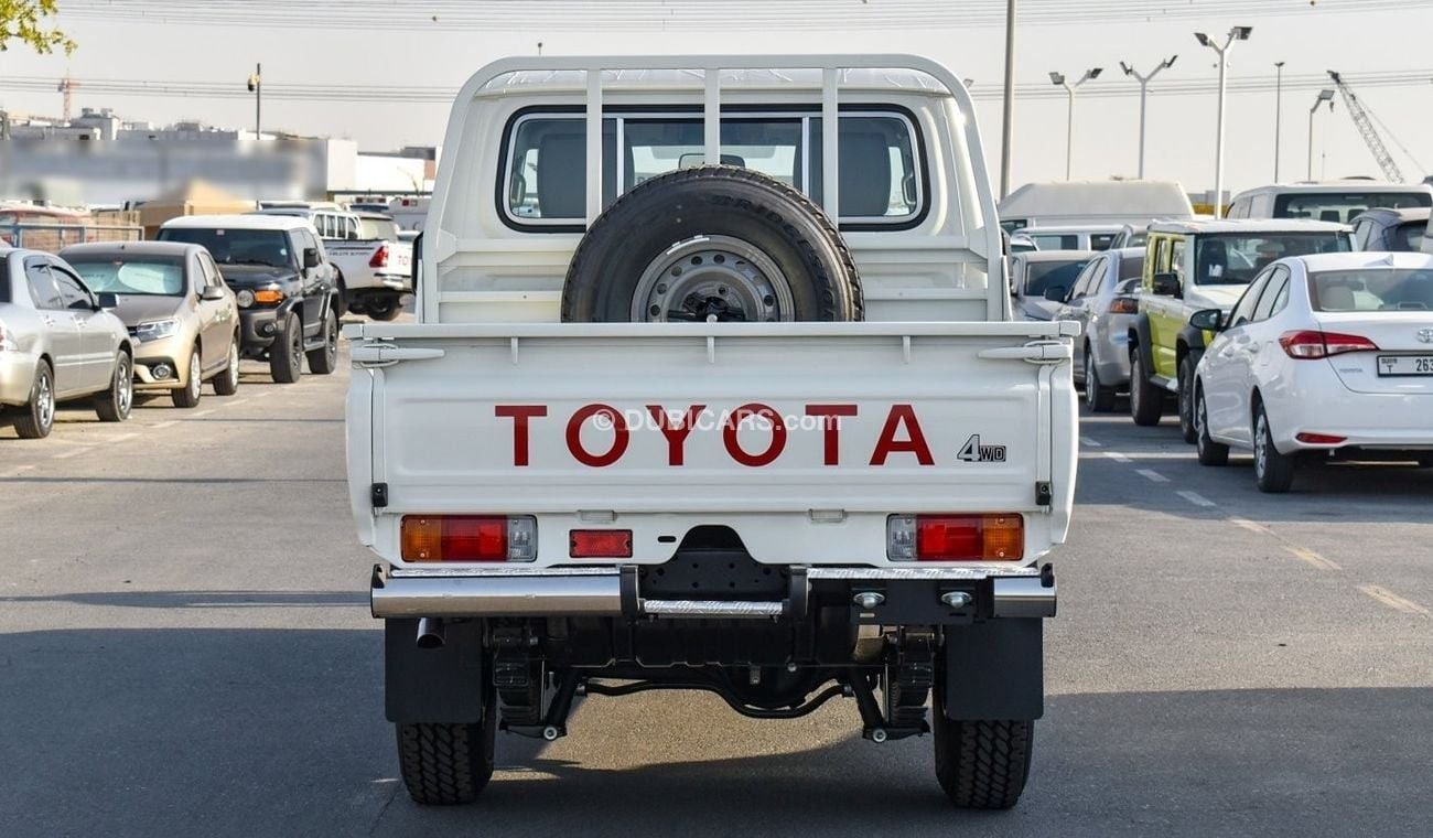 Toyota Land Cruiser Pick Up 2.8L Diesel Double Cabin A/T