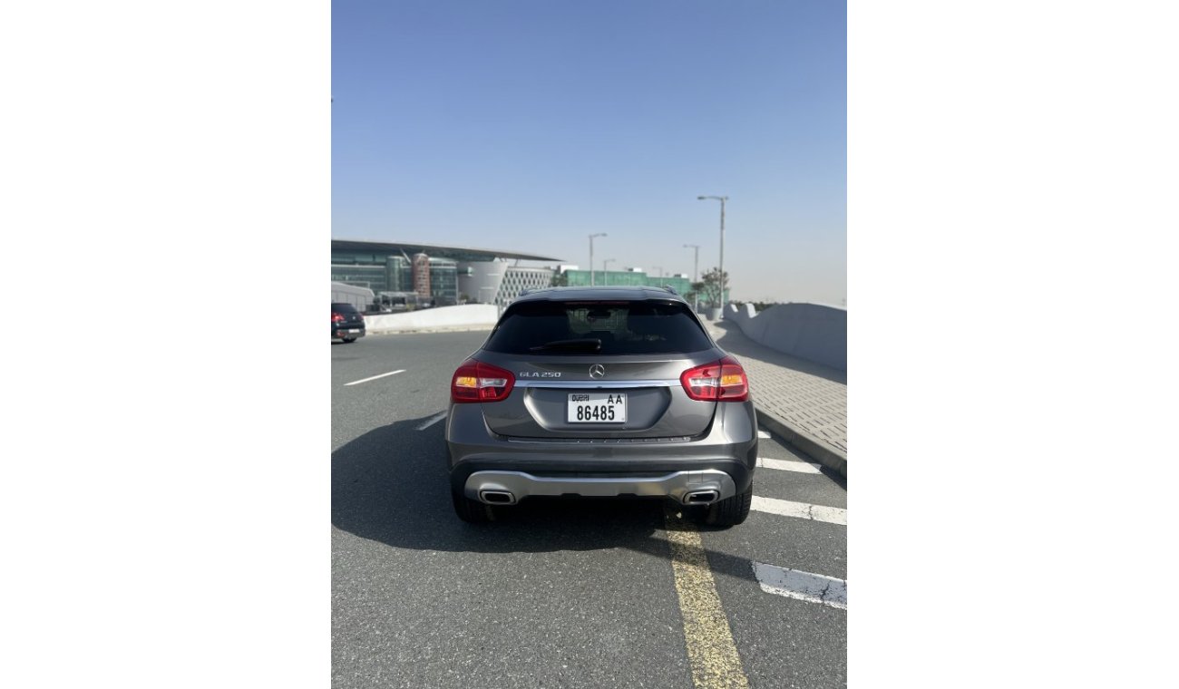 مرسيدس بنز GLA 250