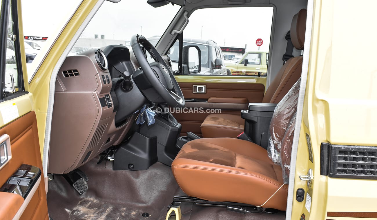 تويوتا لاند كروزر بيك آب 4.0L V6 Petrol Single Cabin A/T