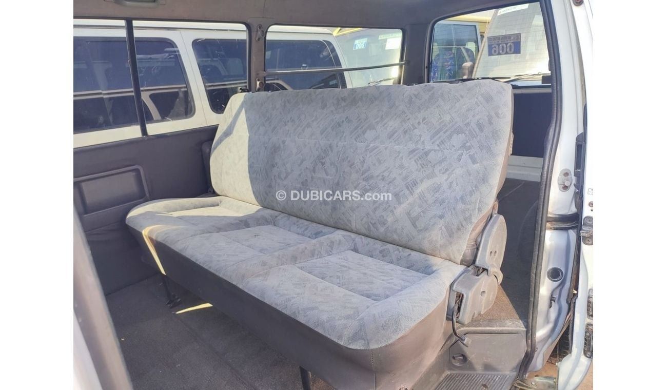 تويوتا هاياس LH172-1002663 || TOYOTA HIACE	2001	WHITE	3000	DIESEL	RHD	MANUAL