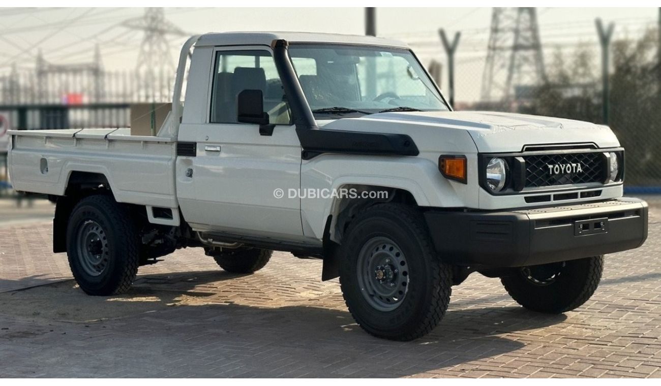 تويوتا لاند كروزر بيك آب TOYOTA LC79 S/C 4.0 PETROL V6 WITH DIFF LOCK AND DUAL TANK