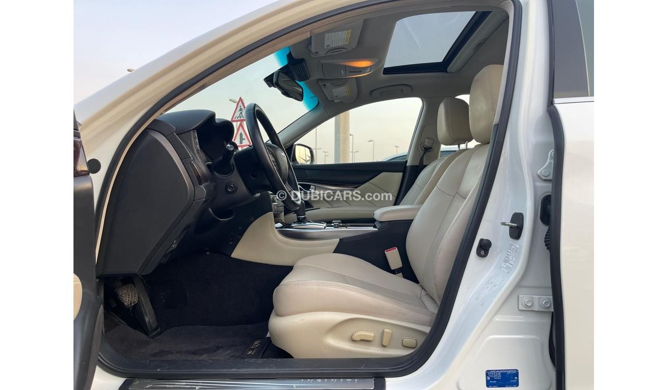 إنفينيتي Q70 Luxury Infiniti Q70_Gcc_2017_Excellent_Condition _Full option