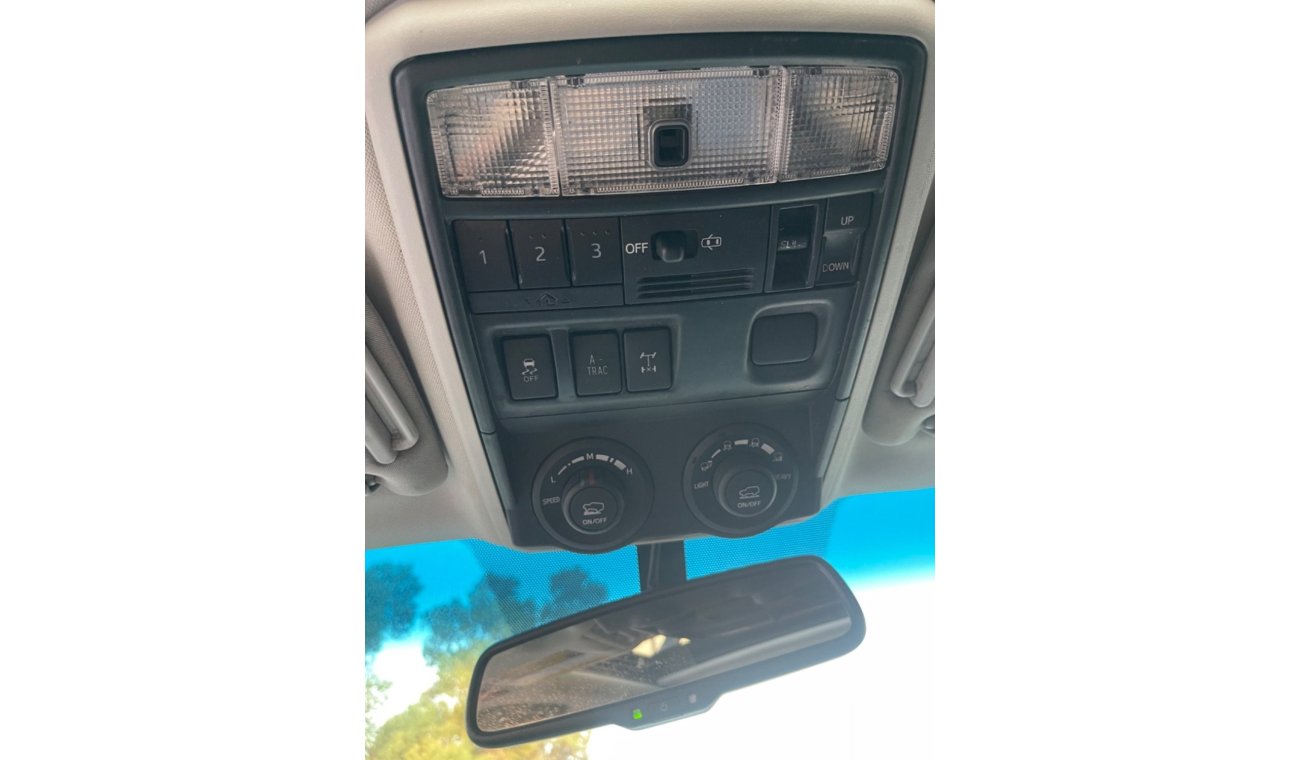 Toyota 4Runner 2018 trd of road sunroof