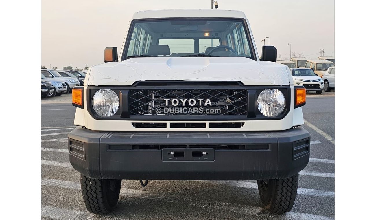 تويوتا لاند كروزر هارد توب 2024 TOYOTA LAND CRUISER HARD TOP 4.0L PETROL 3 DOOR GRJ78 V6