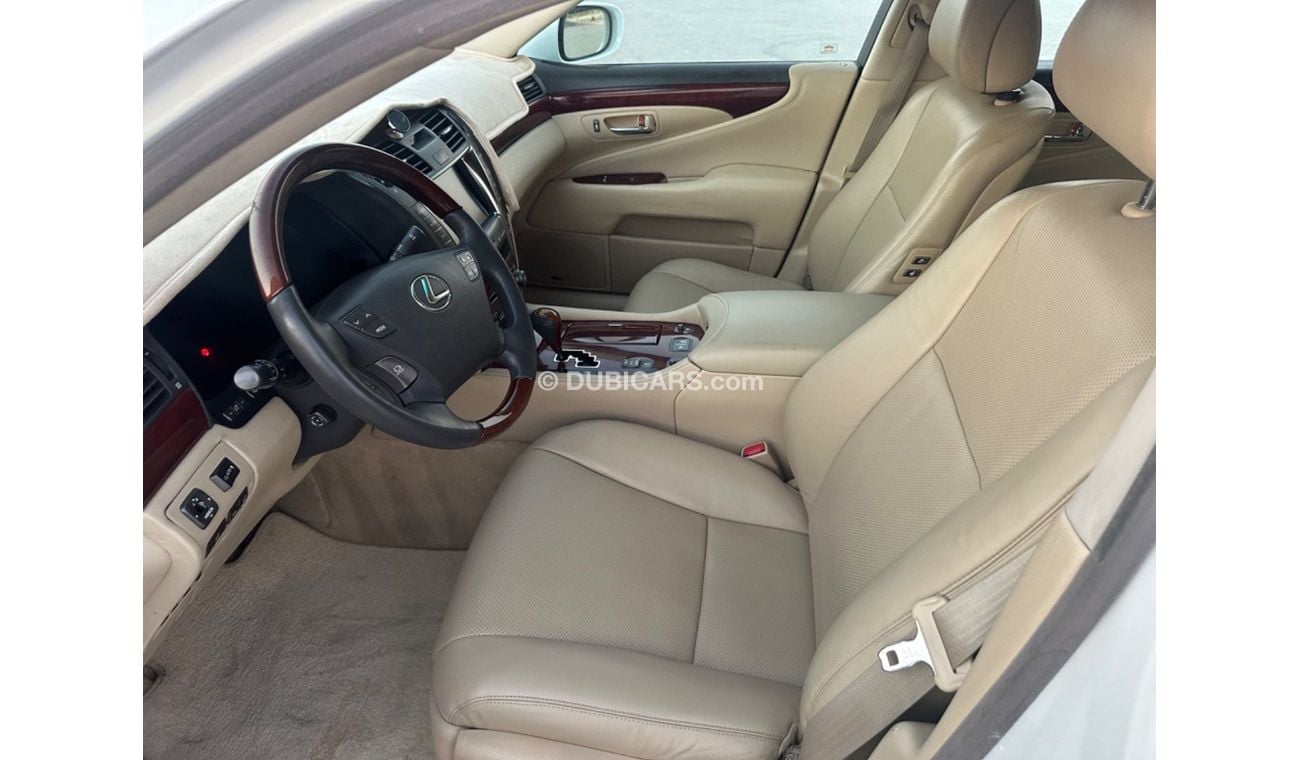 لكزس LS 460 MODEL 2007 car perfect condition inside and outside full option