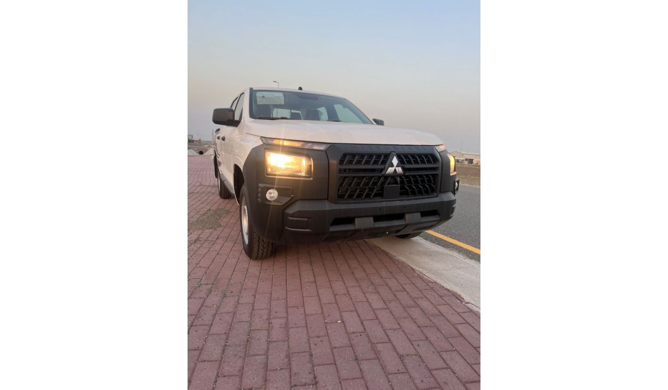 Mitsubishi L200 2.4L PETROL 2024