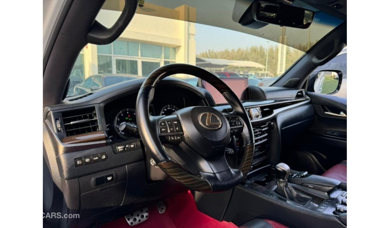 Lexus LX570 Signature Black Edition LX570 SIGNAITUR 2018 (صبغ وكاله بدون حوادث) ,Free accident ،٪؜ Original pain