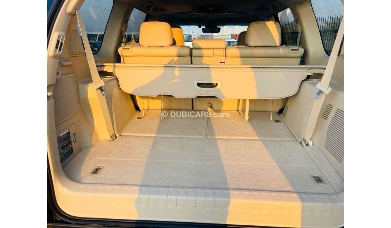 تويوتا برادو Toyota Kakadu prado 2021 full option sunroof. Electric seats . Leather seats. Coolbox. In Excellent