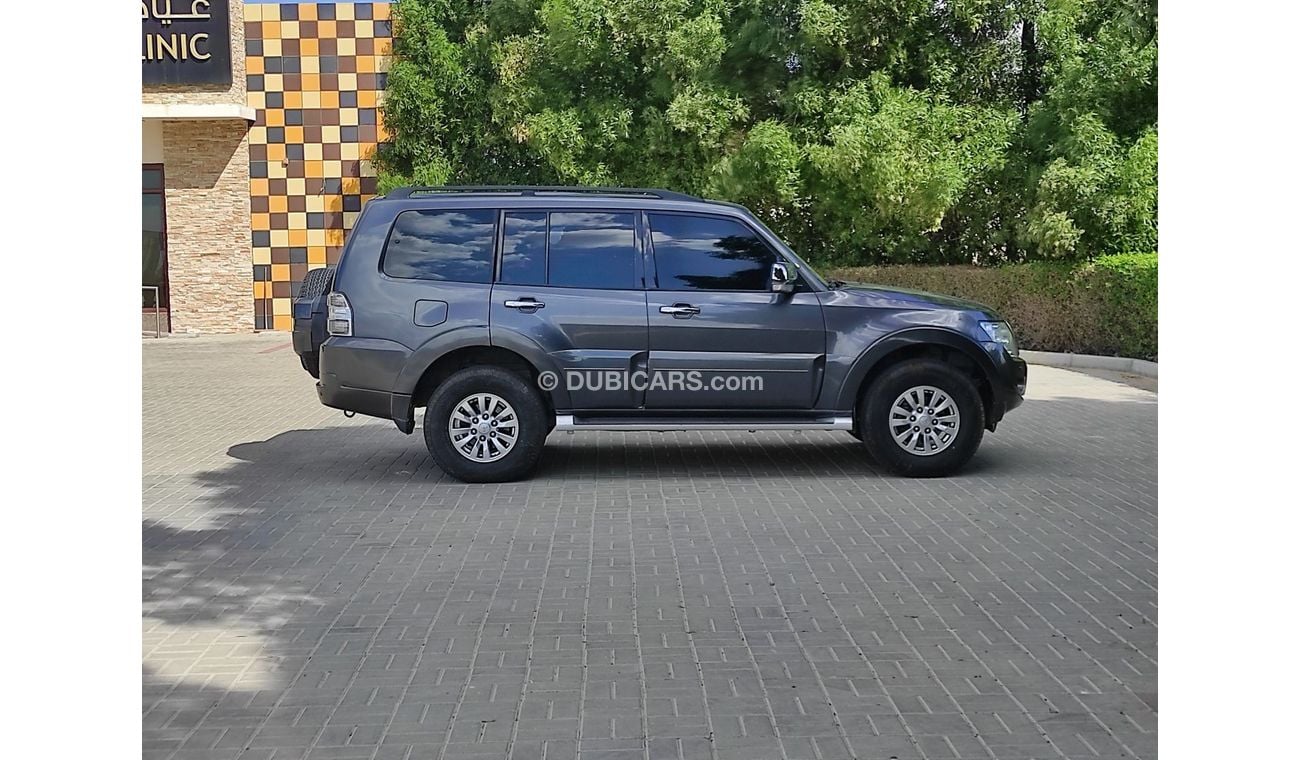 ميتسوبيشي باجيرو GLS 3.5L (186 HP) (7 Seater) Mitsubishi pajero 2013  full automatic