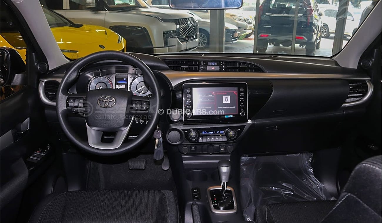 تويوتا هيلوكس TOYOTA HILUX 2.7L PETROL 4X2 A/T 2024