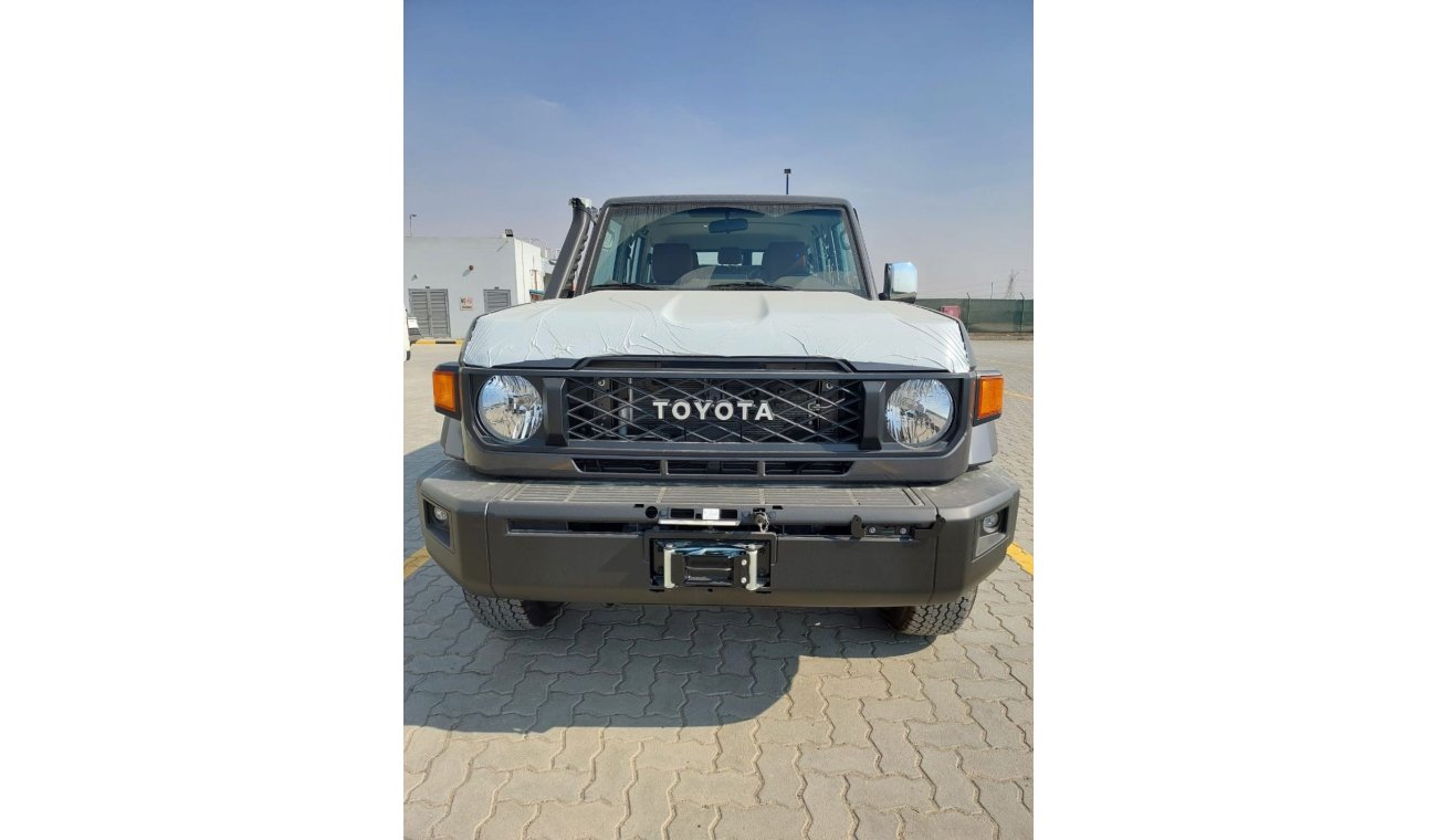 Toyota Land Cruiser 76 4.0L PETROL 2024YM New Shape