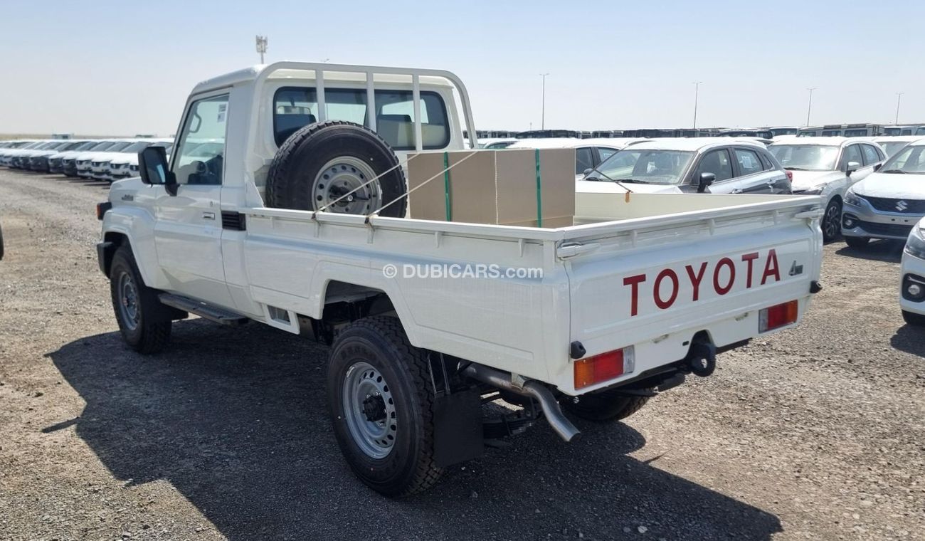 تويوتا لاند كروزر بيك آب 2024 Toyota Land Cruiser LC79 SC Single-Cabin with Diff-Lock 4.2L 6-Cyl Diesel M/T 4x4 Export Only